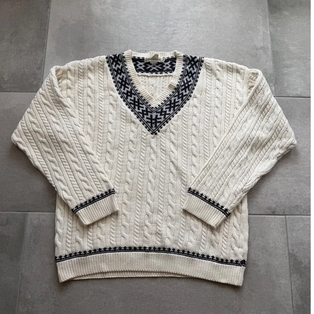 Vintage Banana Republic Mens Cream Cable Knit V-Neck Cotton Sweater Navy Trim M
